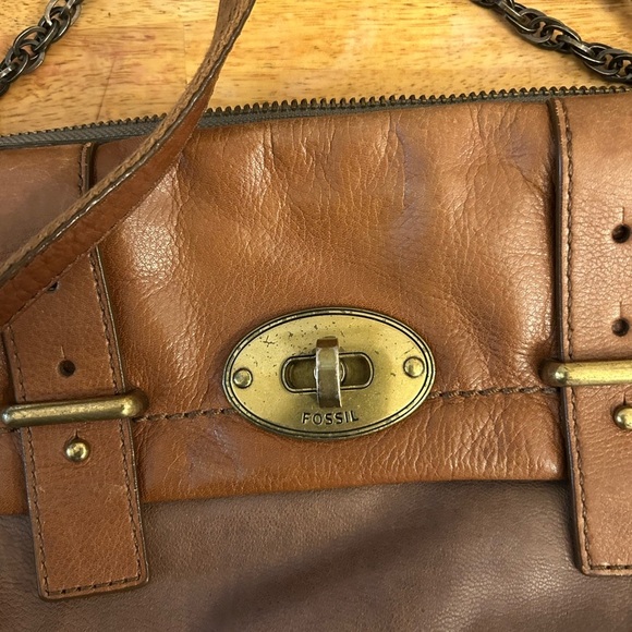 Fossil Brown Leather Brass Tone Chain Handle, leather Crossbody Strap Bag - Picture 3 of 16